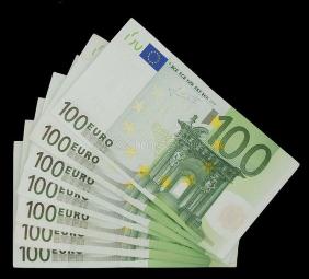 Fake €100 EURO banknotes